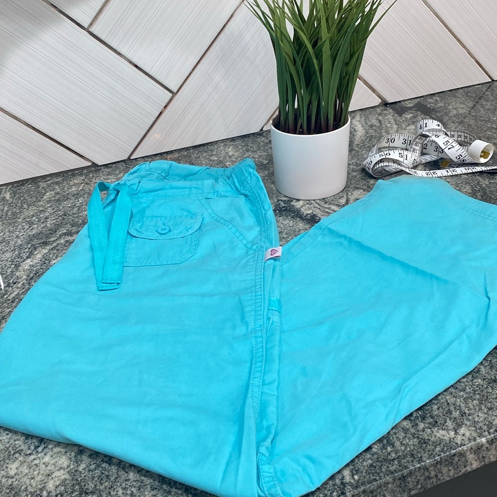 Women’s XS Skechers scrub bottoms